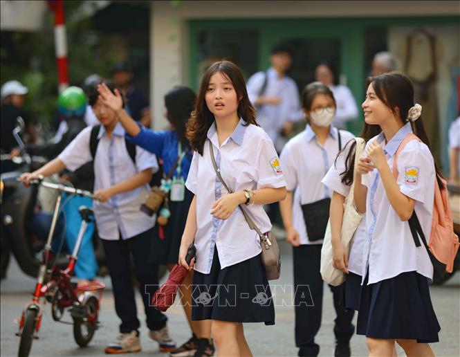 Nằm khiêm tốn trong con ngõ 4C, Đặng Văn Ngữ, quận Đống Đa, Hà Nội, Trường THPT Kim Liên là niềm mơ ước, là đích đến lý tưởng của hàng triệu học sinh, phụ huynh Thủ đô. Ảnh: Thanh Tùng - TTXVN