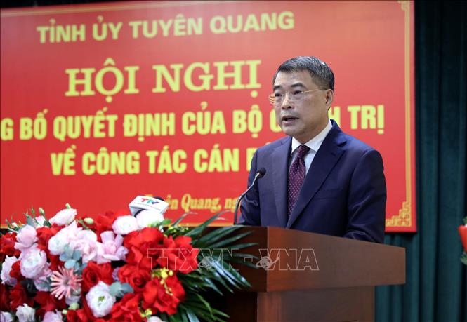 Ủy viên Bộ Chính trị, Bí thư Trung ương Đảng, Trưởng Ban Tổ chức Trung ương Lê Minh Hưng phát biểu tại hội nghị. Ảnh: Quang Cường - TTXVN