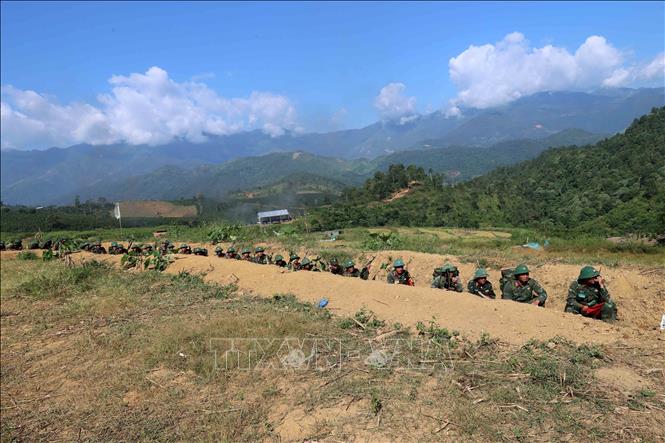 Lực lượng bộ binh sẵn sàng chiếm lĩnh trận địa, tiêu diệt mục tiêu. Ảnh: An Đăng - TTXVN