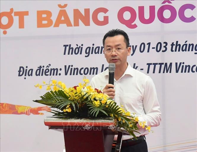 Phó Giám đốc Sở Văn hóa và Thể thao Hà Nội Phạm Xuân Tài, Phó Trưởng Ban Tổ chức giải phát biểu khai mạc. Ảnh: Nam Sương - TTXVN
