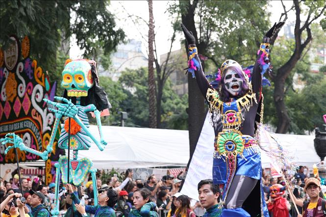 Quang cảnh cuộc diễu hành 