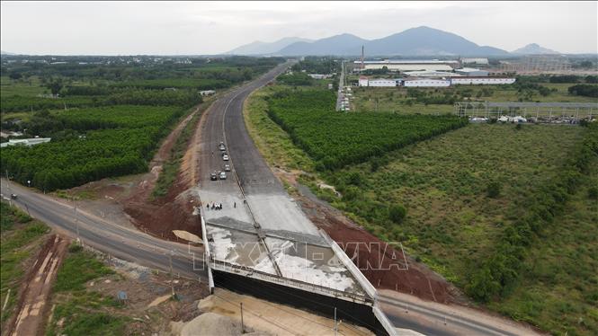  Điểm đầu Dự án thành phần 3 cao tốc Biên Hòa-Vũng Tàu giai đoạn 1 đoạn qua tỉnh Bà Rịa-Vũng Tàu. Ảnh: Huỳnh Sơn-TTXVN