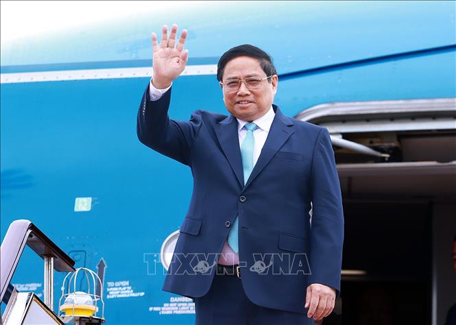 Prime Minister Pham Minh Chinh arrives at Kunming Changshui International Airport in China’s Yunnan province. VNA Photo: Dương Giang