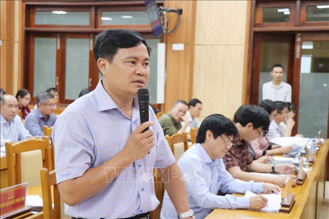 Ông Hồ Trọng Phương, Giám đốc Sở Nông nghiệp và Phát triển nông thôn Quảng Ngãi phát biểu tại buổi đối thoại. Ảnh: Phạm Cường-TTXVN