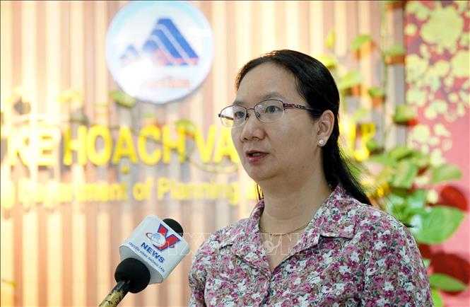 Phó Giám đốc Sở Kế hoạch và Đầu tư thành phố Đà Nẵng Lê Thanh Tùng cho biết, thành phố đang tập trung huy động nguồn lực thực hiện các dự án đầu tư công; đồng thời đẩy mạnh cải cách thủ tục hành chính nhanh, gọn, tạo điều kiện thuận lợi nhất cho doanh nghiệp, chủ đầu tư khi triển khai các dự án trên địa bàn thành phố. Ảnh: Quốc Dũng - TTXVN