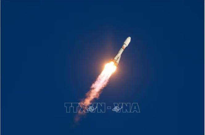 Tên lửa đẩy Soyuz-2.1b mang theo 2 vệ tinh tự chế tạo của Iran rời bệ phóng tại bãi phóng Vostochny Cosmodrome ở vùng Viễn Đông Nga sáng 5/11/2024. Ảnh: REUTERS/TTXVN