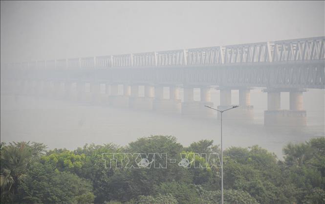Ô nhiễm không khí nghiệm trọng tại Patna, Ấn Độ ngày 5/11/2024. Ảnh: ANI/TTXVN