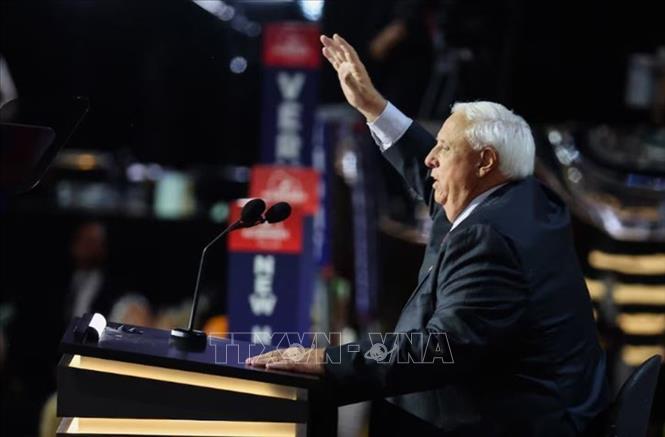 Thống đốc bang West Virginia của Mỹ, ông Jim Justice, phát biểu tại Đại hội toàn quốc của đảng Cộng hòa ở Milwaukee, bang Wisconsin, ngày 16/7/2024. Ảnh: REUTERS/TTXVN