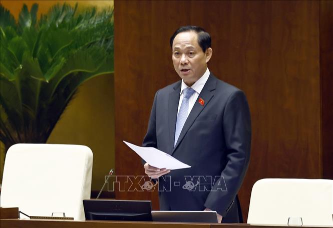 Phó Chủ tịch Quốc hội Trần Quang Phương điều hành phiên họp. Ảnh: Doãn Tấn - TTXVN