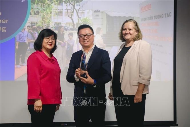Nhan dan newspaper won the gold prize in the “Best in Newspaper Marketing” category. VNA Photo: Tất Đạt 