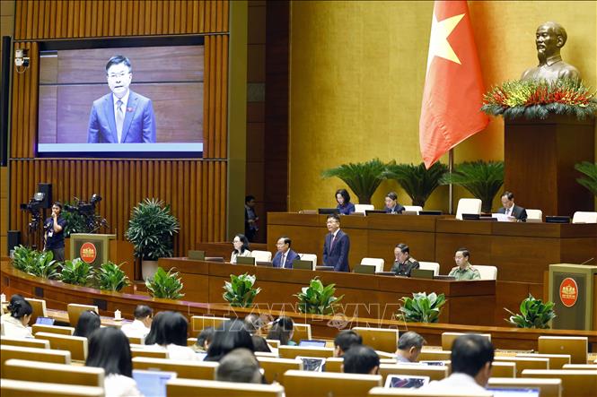 Phó Thủ tướng Lê Thành Long giải trình, làm rõ một số vấn đề đại biểu Quốc hội nêu. Ảnh: Doãn Tấn - TTXVN