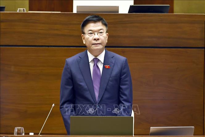 Phó Thủ tướng Lê Thành Long giải trình, làm rõ một số vấn đề đại biểu Quốc hội nêu. Ảnh: Doãn Tấn - TTXVN