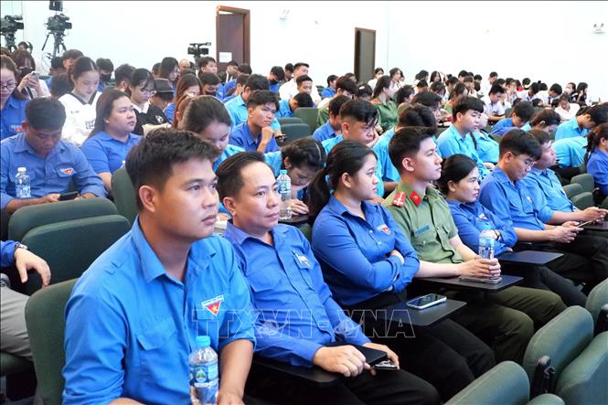 Thanh niên tham gia Ngày hội tình nguyện và Liên hoan các Câu lạc bộ, đội, nhóm tỉnh Long An năm 2024. Ảnh: Đức Hạnh - TTXVN