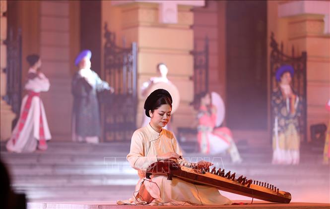 Biểu diễn nghệ thuật chào mừng tại lễ khai mạc. Ảnh: Quốc Khánh - TTXVN