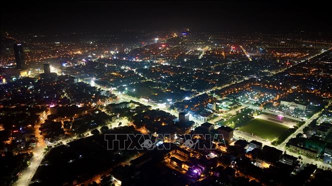 Một góc thành phố Hà Tĩnh về đêm. Ảnh: Hữu Quyết - TTXVN