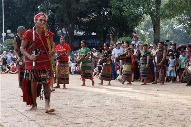 Phục dựng Lễ hội Kết bạn cộng đồng của đồng bào dân tộc S'tiêng tại Khu Bảo tồn Văn hóa dân tộc S’tiêng sóc Bom Bo. Ảnh: Nhật Bình – TTXVN.