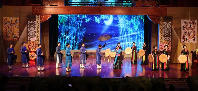 Biểu diễn Dân ca Quan họ Bắc Ninh. Ảnh: Thanh Thương - TTXVN