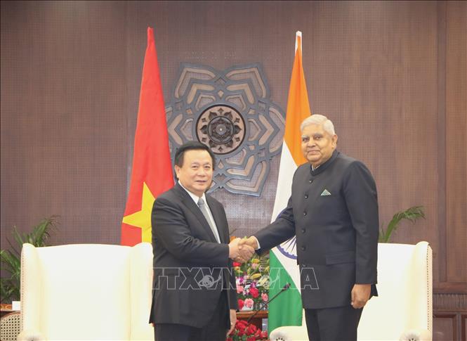 Cuộc gặp giữa đồng chí Nguyễn Xuân Thắng và Phó Tổng thống Ấn Độ Jagdeep Dhankhar. Ảnh: Ngọc Thúy - P/V TTXVN tại Ấn Độ