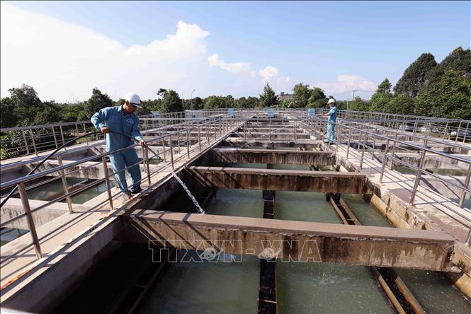 Nhà máy cấp nước sạch tập trung Đá Bàn, xã Long Tân, huyện Đất Đỏ, tỉnh Bà Rịa - Vũng Tàu, có công suất 20.000m2/ngày đêm, cung cấp nước sạch phục vụ cho hơn 34.000 hộ dân của 9 xã và 2 thị trấn huyện Đất Đỏ và Long Điền. Ảnh: Vũ Sinh - TTXVN