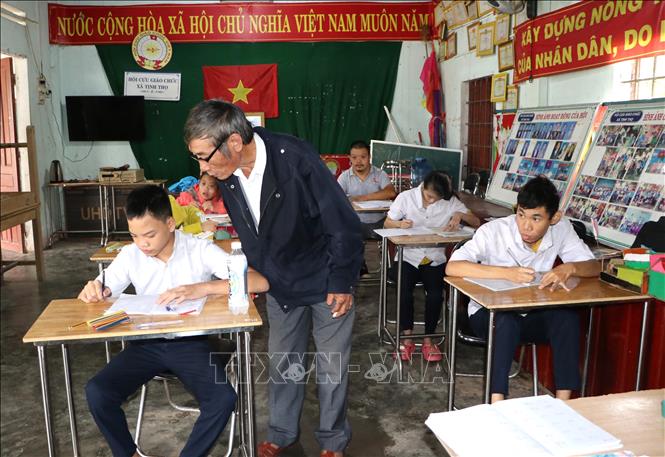 Lớp học tình thương tại xã Tịnh Thọ, huyện Sơn Tịnh. Ảnh: Đinh Hương - TTXVN