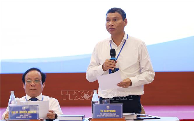 Ông Hồ Kỳ Minh, Phó Chủ tịch Thường trực UBND thành phố Đà Nẵng phát biểu. Ảnh: Văn Dũng-TTXVN