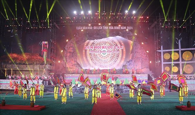 Chương trình “Đêm hội rượu cần rộn rã Mường ta mở hội