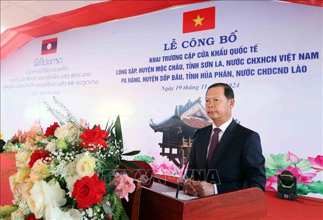Thứ trưởng Thường trực Bộ Ngoại Giao, Chủ nhiệm Ủy ban Biên giới quốc gia nước CHDCND Lào Phô Xay Khảy Khăm Phi Thun phát biểu. Ảnh: Quang Quyết - TTXVN