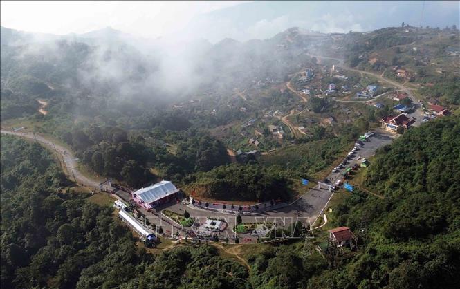 The Long Sap (Vietnam) – Pa Hang (Laos) international border gate pair on the launching day. VNA Photo: Quang Quyết