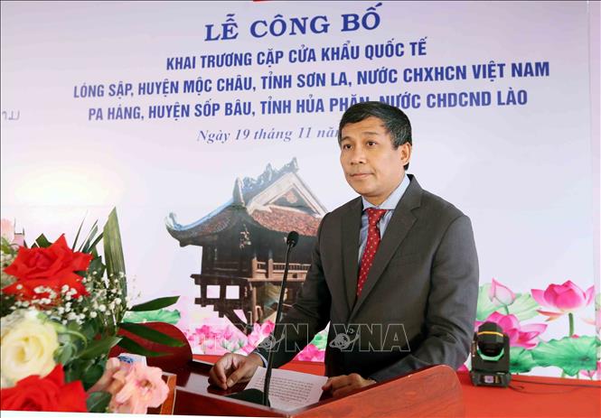 Nguyen Minh Vu, Permanent Deputy Minister of Foreign Affairs and Chairman of the National Border Committee of Vietnam, speaks at the launching ceremony. VNA Photo: Quang Quyết
