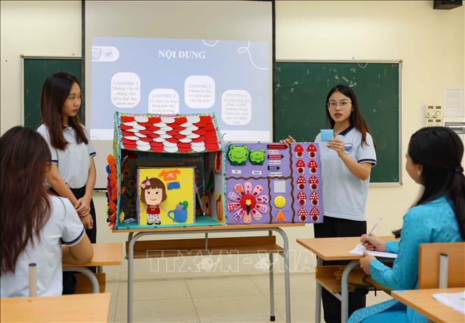 Khoa Sư phạm đang từng ngày chắp cánh cho ước mơ đứng trên bục giảng, trở thành nhà giáo tốt trong tương lai của sinh viên. Ảnh: Thanh Tùng - TTXVN 