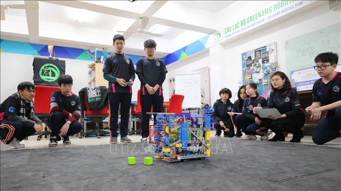 Nhà trường đã tạo dựng được một “hệ sinh thái” các câu lạc bộ năng khiếu phong phú và bổ ích, để học sinh phát huy được sự năng động, sáng tạo. Ảnh: Thanh Tùng - TTXVN
