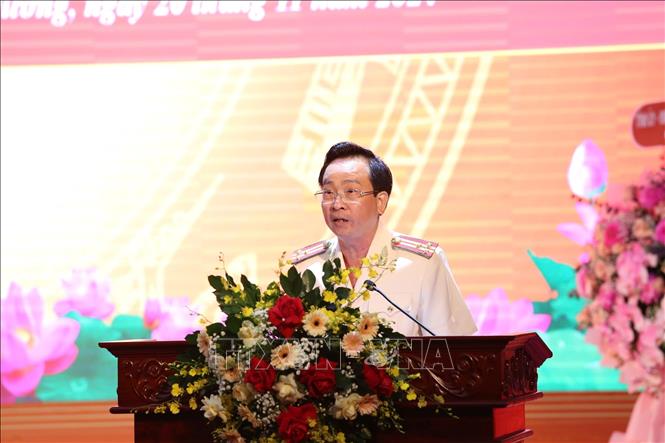 Ông Bùi Thanh Trực, Phó Giám đốc Công an tỉnh Bình Dương phát biểu nhận nhiệm vụ. Ảnh: Dương Chí Tưởng-TTXVN