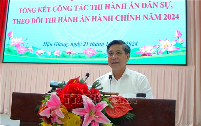Phó Bí thư Tỉnh ủy, Chủ tịch UBND tỉnh Hậu Giang Đồng Văn Thanh phát biểu. Ảnh: Nguyễn Hằng - TTXVN