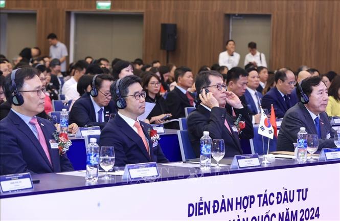 Các đại biểu, đại diện doanh nghiệp Hàn Quốc tham dự diễn đàn. Ảnh: Tuấn Anh - TTXVN