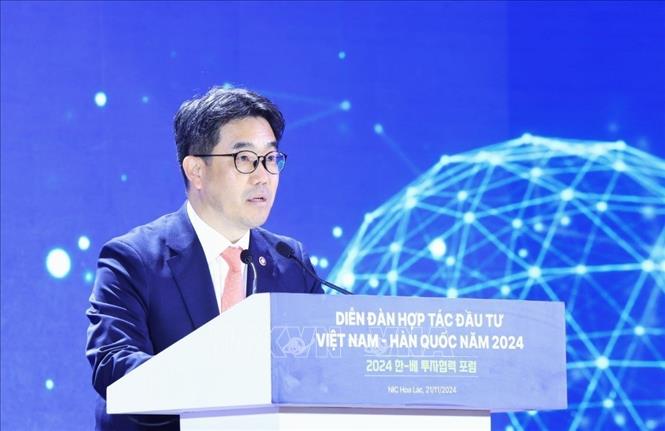 Ông Kim Sung Sup, Thứ trưởng Bộ Doanh nghiệp Nhỏ và Vừa Khởi nghiệp Hàn Quốc phát biểu. Ảnh: Tuấn Anh  - TTXVN 