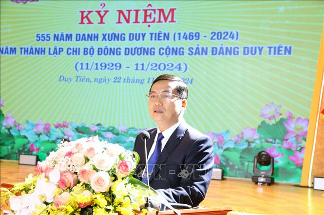 Bí thư Thị xã Duy Tiên Nguyễn Văn Lượng phát biểu khai mạc buổi lễ. Ảnh: Đại Nghĩa - TTXVN