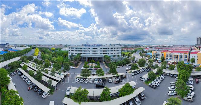 Bệnh viện Chợ Rẫy Phnom Pênh được coi là “đứa con chung” của Chính phủ Việt Nam và Campuchia, trở thành công trình đầu tiên về hợp tác đầu tư giữa hai nước trong lĩnh vực y tế. Ảnh: TTXVN phát