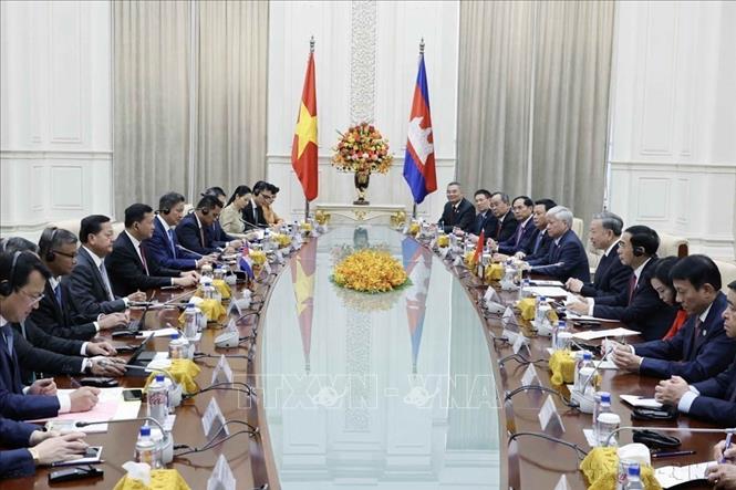 Chủ tịch nước Tô Lâm hội đàm với Thủ tướng Campuchia Hun Manet trong.chuyến thăm cấp Nhà nước tới Vương quốc Campuchia, sáng 13/7/2024. Ảnh: Nhan Sáng-TTXVN