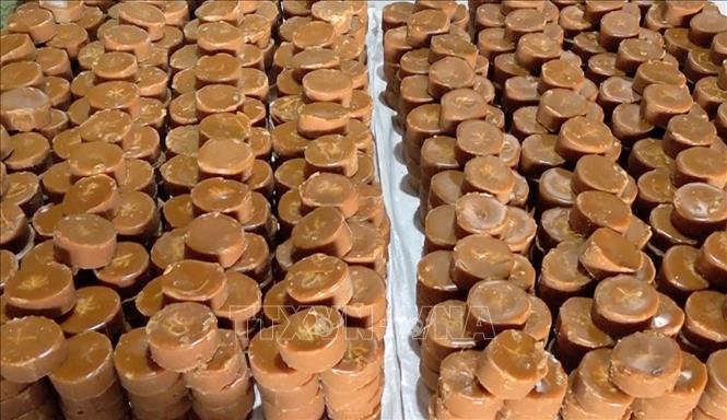 Đường thốt nốt, đặc sản của người dân vùng Bảy núi An Giang. Ảnh: Công Mạo-TTXVN