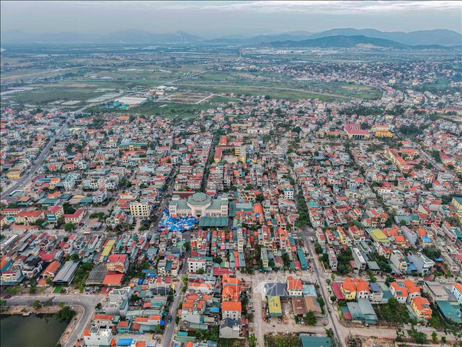 Thị xã Quảng Yên ngày càng khang trang, hiện đại, sẵn sàng lên thành phố trực thuộc tỉnh Quảng Ninh theo đúng lộ trình vào năm 2025. Ảnh: Hoàng Hiếu – TTXVN
