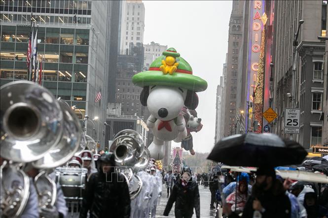 Bóng bay khổng lồ tại Lễ diễu hành Macy's dịp lễ Tạ ơn, ở New York, Mỹ, ngày 28/11/2024. Ảnh: THX/TTXVN