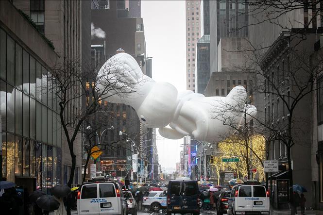 Bóng bay khổng lồ tại Lễ diễu hành Macy's dịp lễ Tạ ơn, ở New York, Mỹ, ngày 28/11/2024. Ảnh: THX/TTXVN