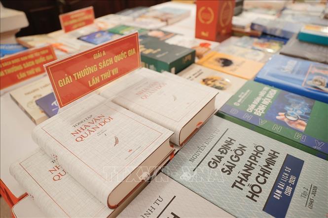 Sách đoạt giải thưởng Sách quốc gia lần thứ 7. Ảnh: Minh Quyết - TTXVN