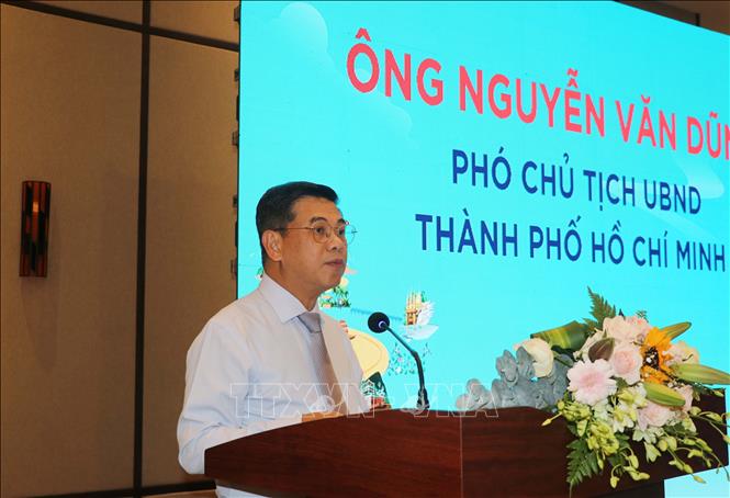 Ông Nguyễn Văn Dũng, Phó Chủ tịch UBND TP Hồ Chí Minh phát biểu khai mạc Tọa đàm. Ảnh: Ngọc Thiện - TTXVN