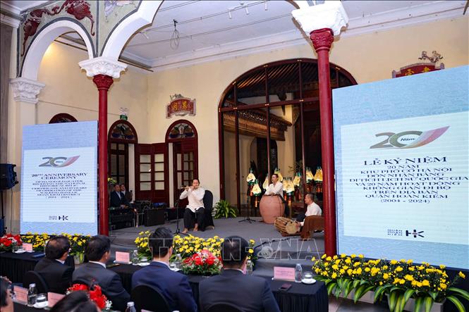 Tiết mục nghệ thuật chào mừng. Ảnh: Thanh Tùng - TTXVN 