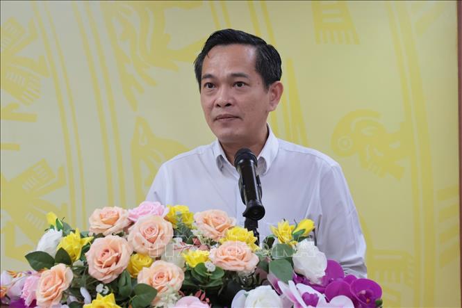 Ông Trương Công Huy, Phó Chánh Văn phòng UBND tỉnh kiêm Phó Giám đốc phụ trách Trung tâm Phục vụ Hành chính Công tỉnh Bình Dương phát biểu. Ảnh: TTXVN phát