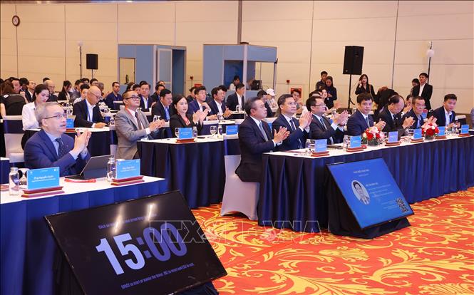The 2024 Vietnam-Asia Smart City Summit commenced in Hanoi on December 2. VNA Photo: Văn Điệp