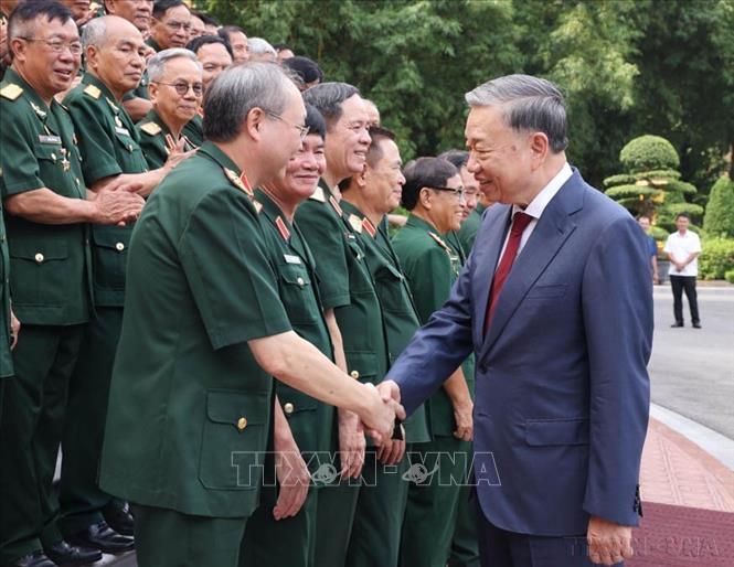 Chiều 8/8/2024, tại Phủ Chủ tịch, Tổng Bí thư, Chủ tịch nước Tô Lâm gặp mặt Đoàn đại biểu cựu chiến binh Sư đoàn 308. Ảnh: Lâm Khánh - TTXVN