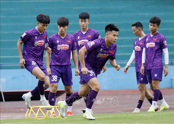 Các cầu thủ đều hoàn thành tốt giáo án mà Ban huấn luyện đề ra với quyết tâm cao. Ảnh: Tạ Toàn - TTXVN