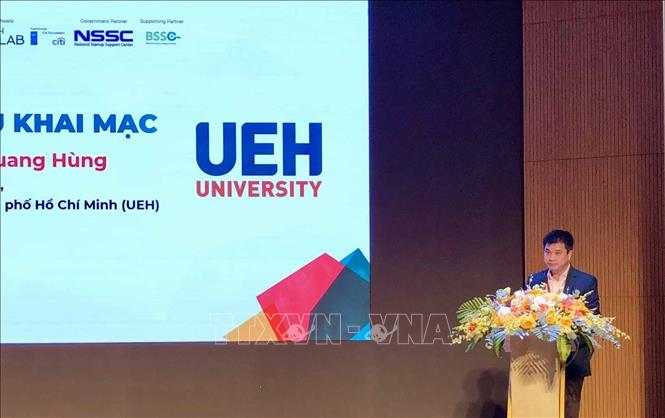 PGS. TS. Bùi Quang Hùng, Phó Giám đốc, Đại học Kinh tế Thành phố Hồ Chí Minh (UEH) phát biểu khai mạc sự kiện. Ảnh: Mỹ Phương – TTXVN